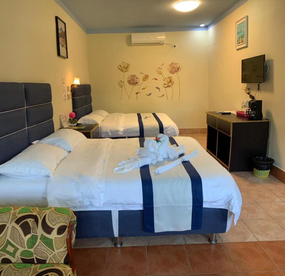Sunshine View Hotel And Restaurant Corozal Town Esterno foto