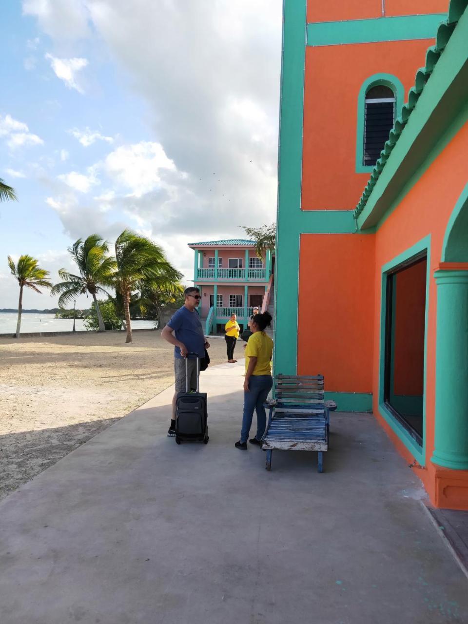 Sunshine View Hotel And Restaurant Corozal Town Esterno foto