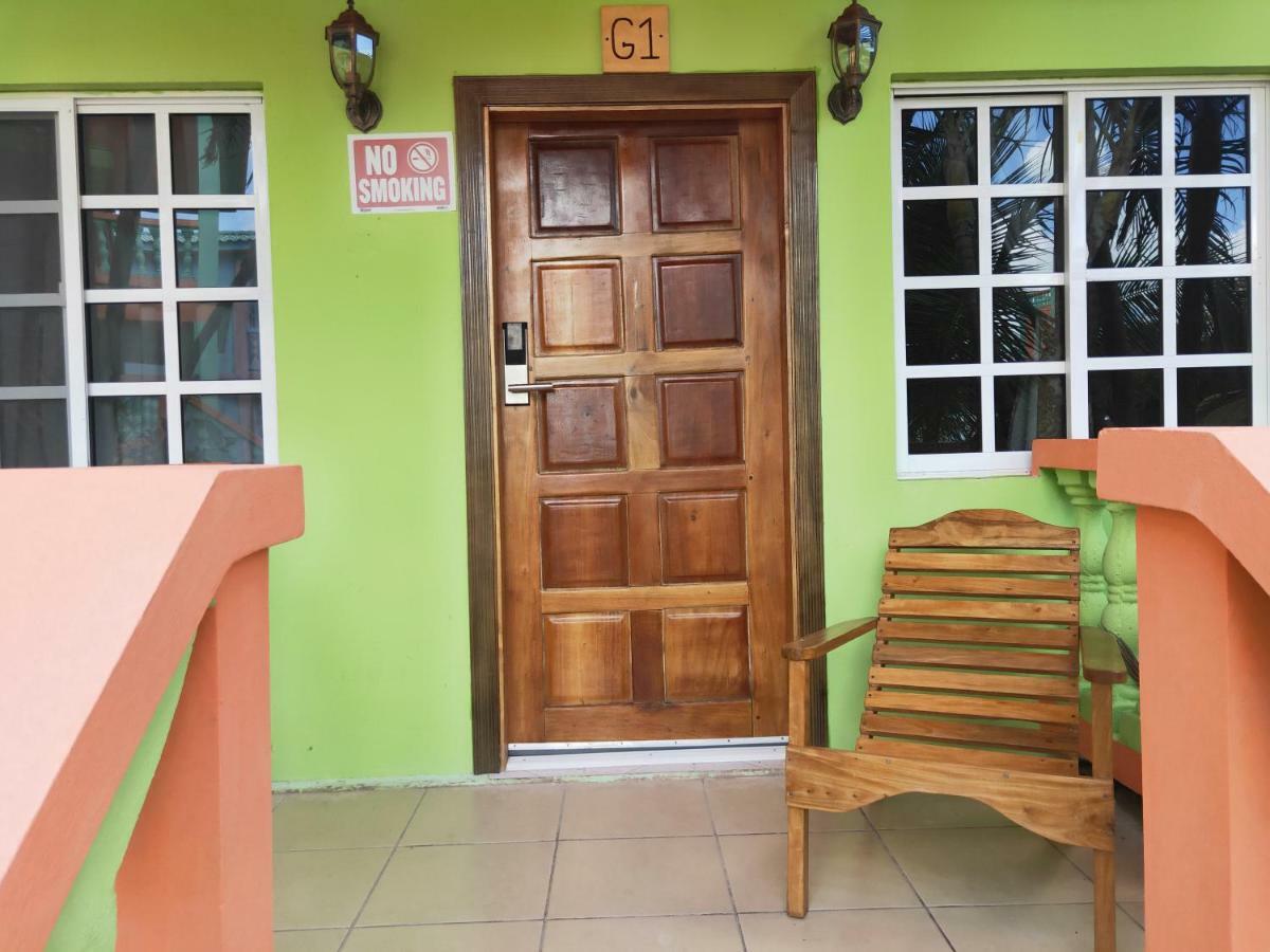 Sunshine View Hotel And Restaurant Corozal Town Esterno foto