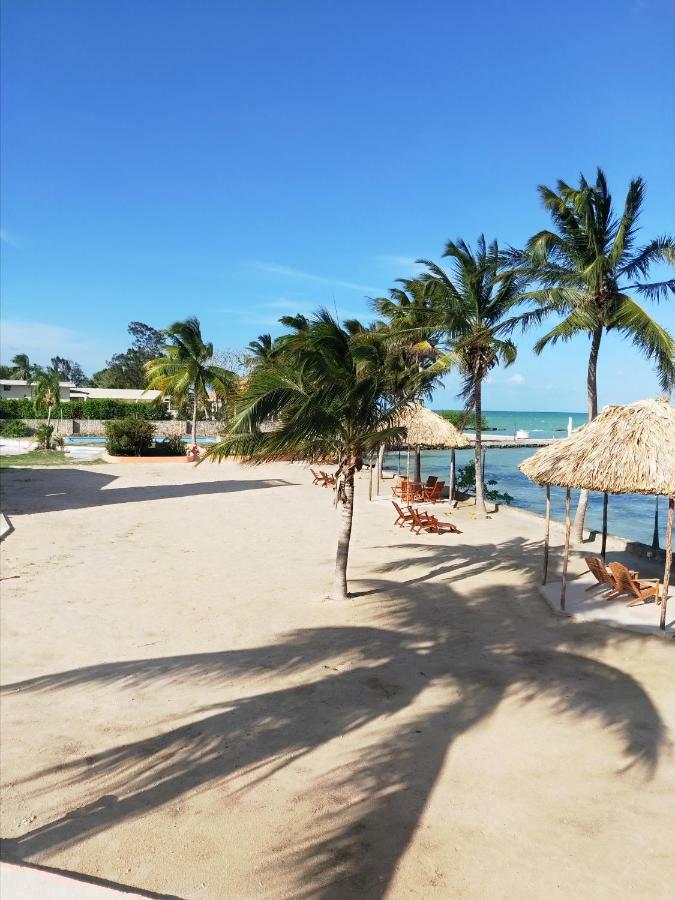 Sunshine View Hotel And Restaurant Corozal Town Esterno foto